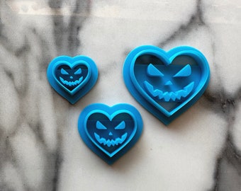 120 - Jack-o-Lantern Heart Cutter