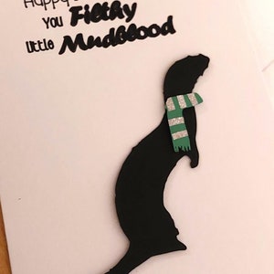 Furetto 3D unico ispirato a Draco Malfoy con sciarpa verde e argento di Serpeverde "Filthy Little Mudblood", biglietto fatto a mano per tutte le occasioni