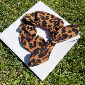 Leopard Print Knit // HANDMADE Hair Scrunchie with Detachable Bow