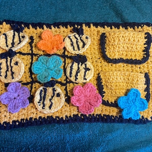 Crocheted Bumble Bee Tic Tac Toe - Take and Play - read discription!