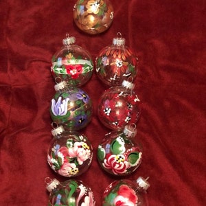Hand painted Christmas ornament - German Bauernmalerei folk art