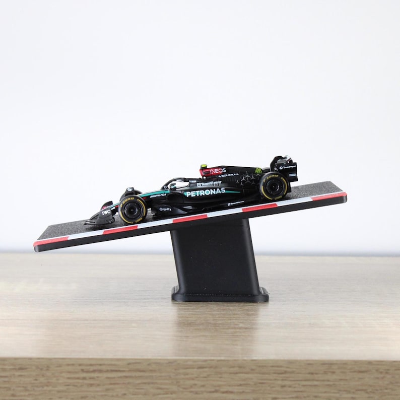 F1 Gift, Formula 1 1:43 Diecast Model Car on Track Display Stand image 8