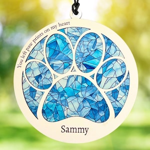 Pet Memorial Gift, Paw Memorial Suncatcher, Personalized Sympathy Gift for Dog or Cat, personalized with name and date, Unique Memorial Gift