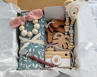 Girl Baby Gift Box, Baby Girl Gift Set, Girl Baby Shower Gift, Gifts for Babies, Wooden Baby Toys, New Baby Gift, Baby Girl, Wooden Gym Toys