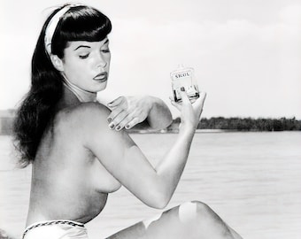 Mature Betty Page at Beach, Vintage Photo, 1960's, Suntan Lotion, Sexy, Stylish, Pinup, Poster, Print, Wall Art, Multiple Sizes [202-117]