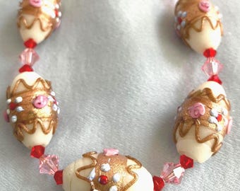 Vintage Venetian Fiorato White Wedding Cake Bead Necklace