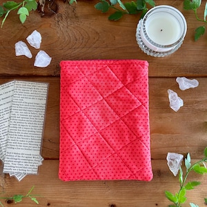 Pink and Red Polkadot Quilted Kindle Sleeve, Handmade Padded Book Protector, Bookish Gift for Readers, Students and Travelers, Kindle Case