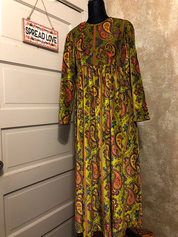 Vintage 1970’s Green Paisley Dress