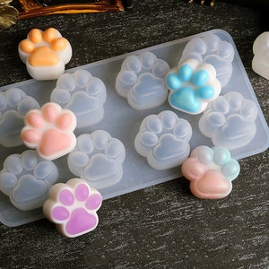 QB Souveniers Cat Paw Resin Mold, Cute Cat Paw Keychain Resin Silicone Mold, 4 Glossy 4 Matte, DIY Keychain Pendant, Resin Art Project,