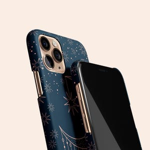 ギャラクシーブルーの天体模様のスマホケース、ピンクの月と星のデザイン、ダークブルーの保護ハードカバー 画像 2
