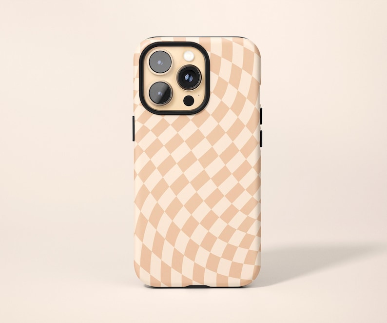 波模様のチェック柄スマホケース、ベージュチェック柄iPhone 14ケース、秋らしいiPhone 13ケース、レトロなiPhone 12ケース、秋のiPhone 11用保護ケース 画像 6