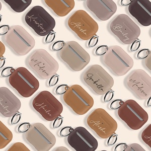Gepersonaliseerde AirPods Pro-hoes bruin aangepaste AirPods-hoesnaam beschermhoes voor Apple AirPods met karabijnhaak sleutelhanger Gepersonaliseerd cadeau