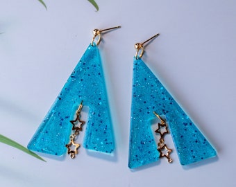 Boucles d’oreilles Triangle Glitter avec étoiles | Boucles d’oreilles pyramidales | Boucles d’oreilles géométriques | Boucles d’oreilles de fête