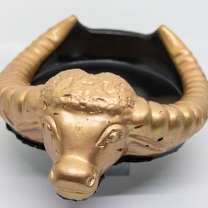 Tête de taureau avec bol en plâtre cornes détenteur de la clé Bull de bol à décor gothique Cendrier de taureau Bibelot Porte-bijoux Boîte de rangement image 3
