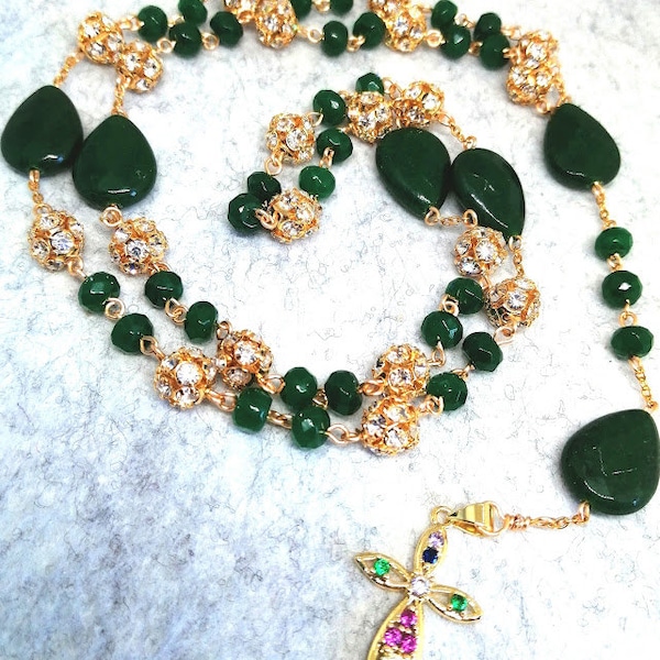 Collier Chapelet, bijou Chapelet en pierres de jade vert, Chapelet avec strass pour Première Communion ou Confirmation, La boutique du Rosaire.