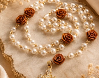 Rosario de nácar, collar de rosario de perlas blancas hecho a mano. Rosario para Primera Comunión o Confirmación, rosario de perlas.