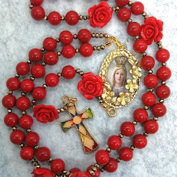 Chapelet de Notre-Dame de Fatima, chapelet en corail rouge et hématite dorée, Médaille de Notre-Dame de Fatima, Chaplet de Fatima fait main