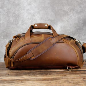 Leder-Seesack, personalisierte Leder-Reisetasche, Wochenend-Sporttasche / Rucksack, Doppelfunktion als Seesack und Rucksack, bestes Geschenk