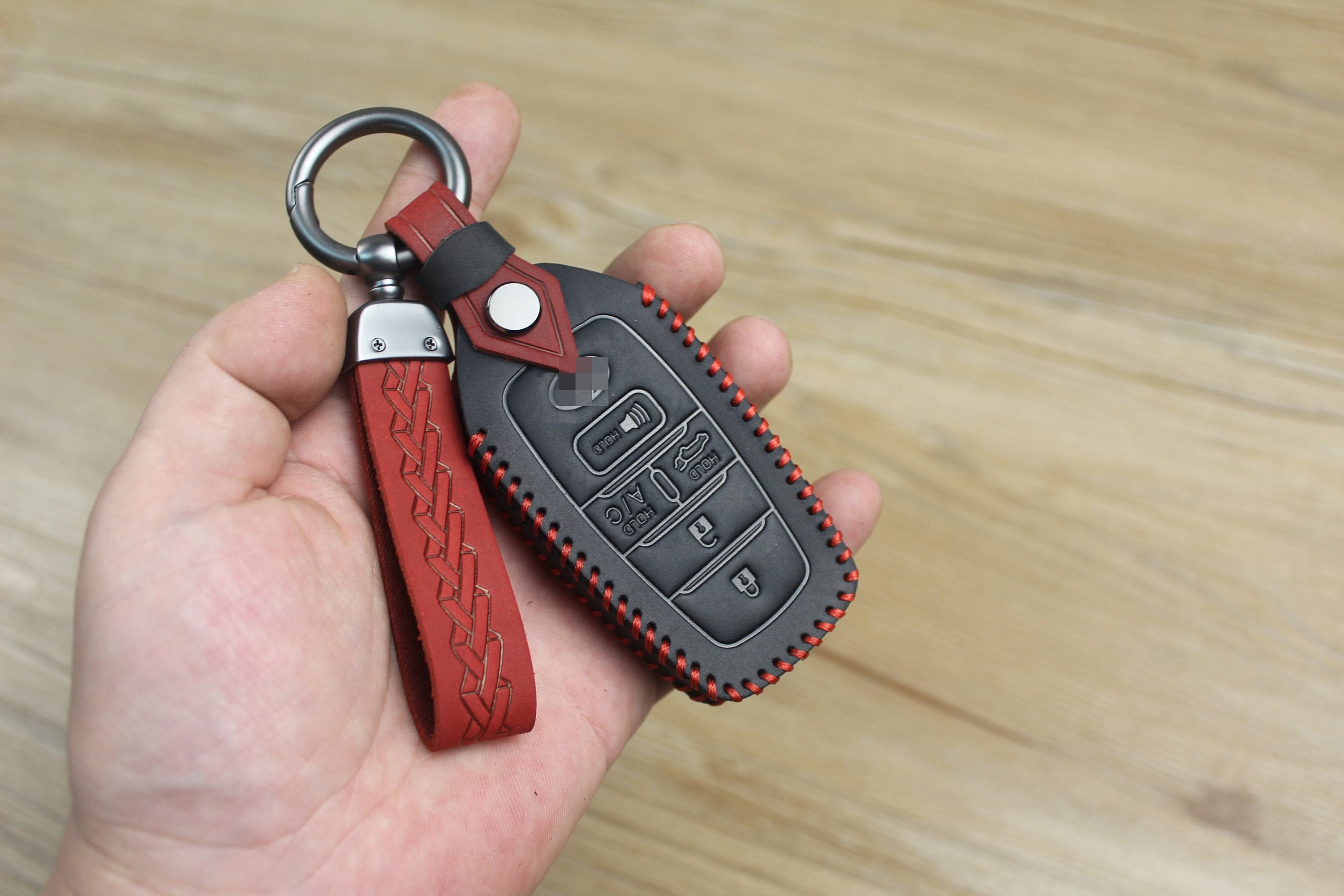 YONUFI for Toyota Key Fob Cover Keychain Leather Car Key Case Fob Holder  Compatible Highlander Tacoma Tundra Rav4 4Runner Camry Sequoia Corolla  Prius