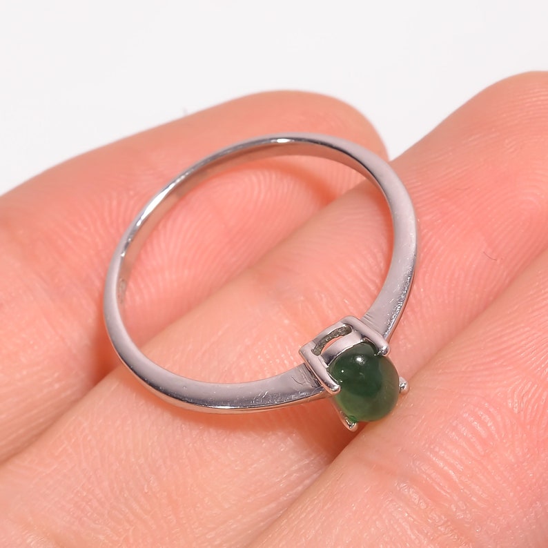 Emerald Gemstone ring,Sterling Silver ring,Green Emerald ring,Gift for her,Birthday gift,Gemstone ring,Promise ring,Girls ring,Gemstone May