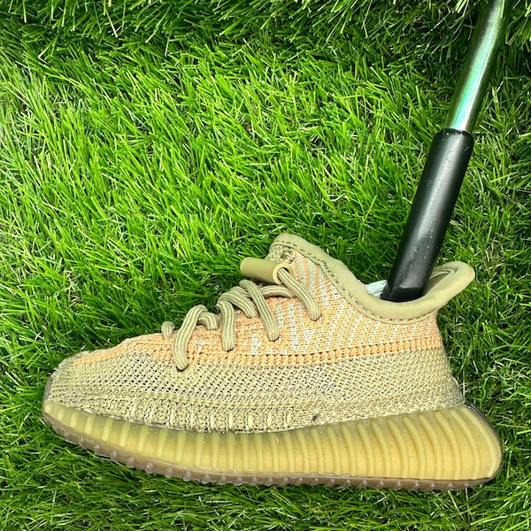 Yeezy Boost 350 V2 “Tan/Earth” Putter Cover sneaker putter cover hoofdcover