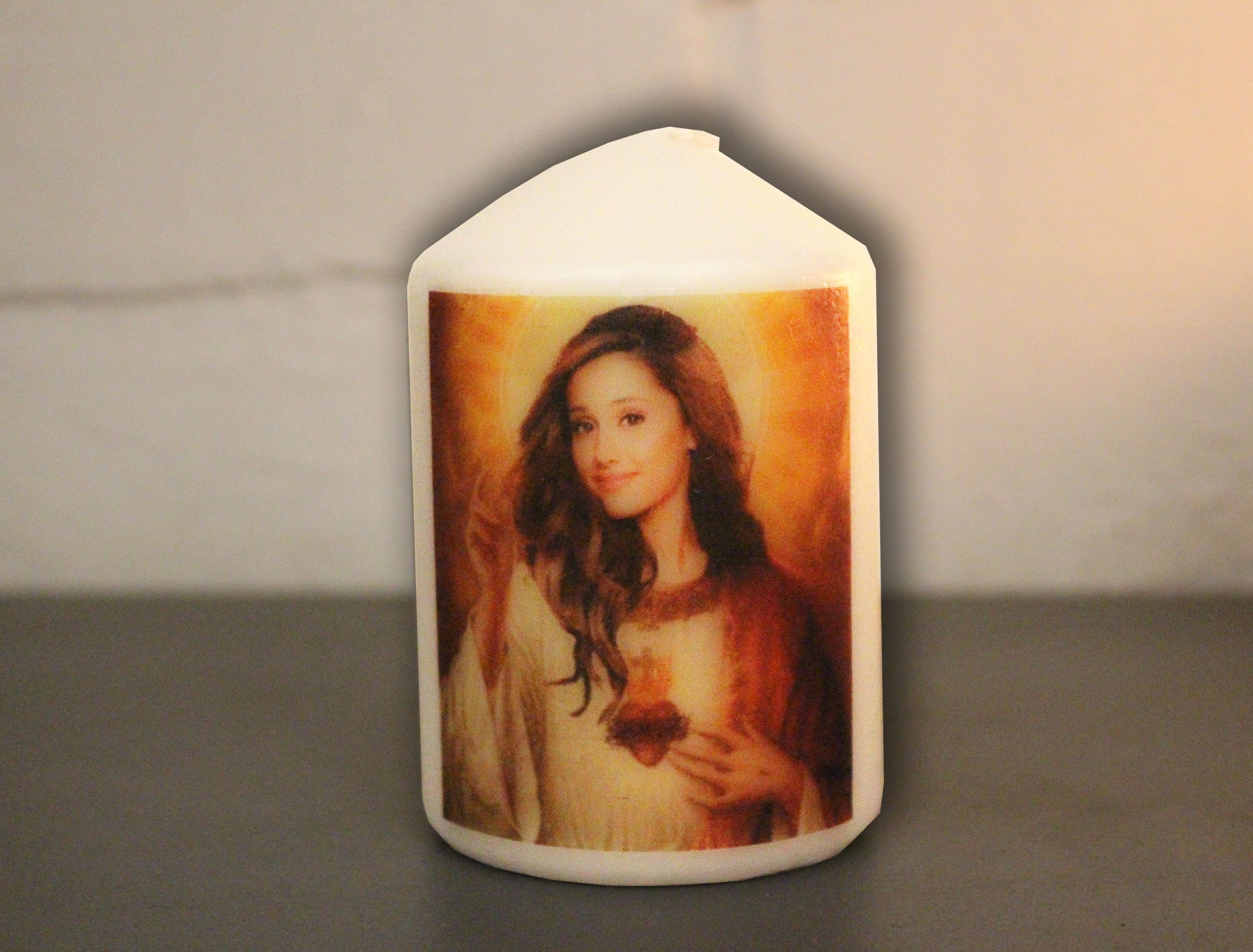 Santa Señorita Laura Prayer Candle