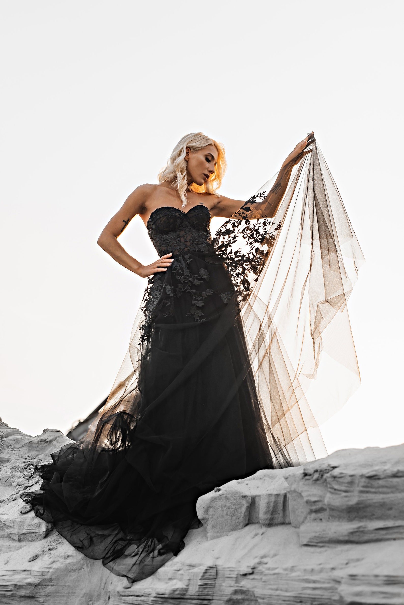 long black dress with short sleeves Sleeve La Femme Lace Party Color:Camel Long Black And White sequins prom dresses