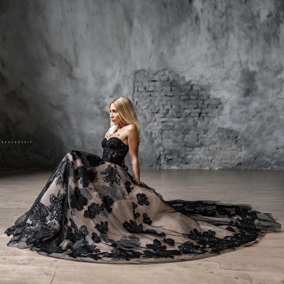 Black Gothic Floral Lace Corset Wedding Dress: Sheer Tulle Bridal Gown