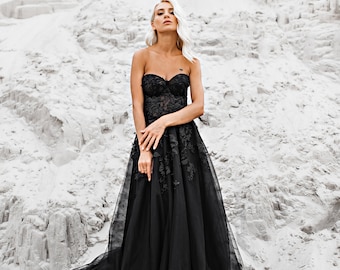 Black Lace Corset Wedding Dress: Gothic Tulle Bridal Gown
