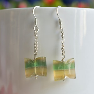 Pendientes de fluorita, Forma de fantasía de fluorita, Pendientes de plata de fluorita, plata de ley 925, Cuelgas, Talla de fluorita, Hecho a mano, Pendientes de plata