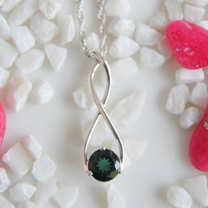 Green Tourmaline pendant for her, 925 silver jewelry, Tourmaline pendant necklace, Wedding jewelry, Minimalist pendants, AAA Tourmaline