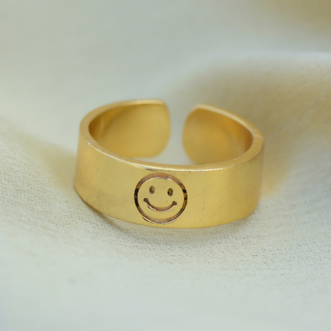 Smiley Ring Gold Filled, Happy Face Ring, Gold Smile Emoji Ring, Cool