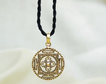 Sacred Geometry Necklace Sri Yantra - Christmas Gift - Yoga Jewelry - Sri Yantra Necklace - Metaphysical Jewelry - Spiritual Charm