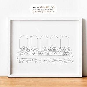 Pu&ograve; includere: Un disegno in bianco e nero dell'Ultima Cena, un famoso dipinto di Leonardo da Vinci. L'immagine rappresenta Ges&ugrave; e i suoi discepoli seduti a tavola, con uno sfondo semplice di archi.
