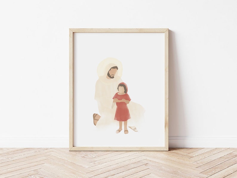 K&ouml;nnte beinhalten: Eine Aquarell-Illustration eines Mannes mit Heiligenschein und einem jungen M&auml;dchen, das neben ihm steht. Der Mann tr&auml;gt eine wei&szlig;e Robe und das M&auml;dchen ein rotes Kleid. Der Hintergrund ist hellbeige.