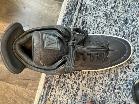 100% Authentic Louis Vuitton X Kanye West Anthracite LV Size 100% Authentic Louis Vuitton X Kanye West Anthracite LV Size