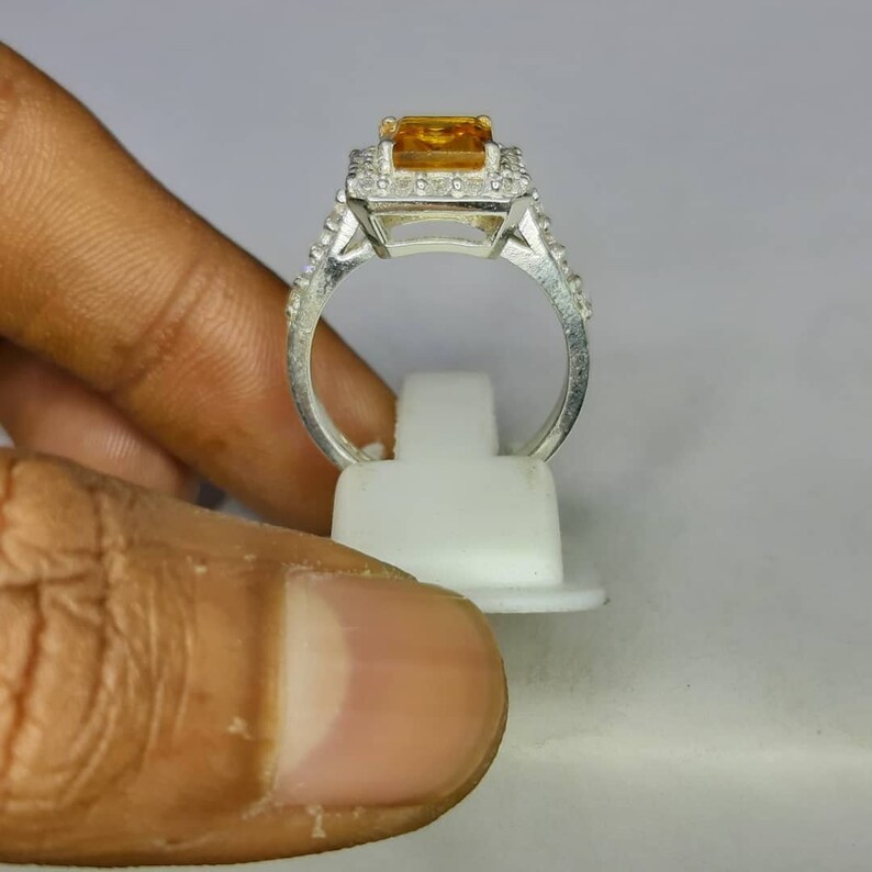 metal 92.5 Sterling silver. Natural citrine ring