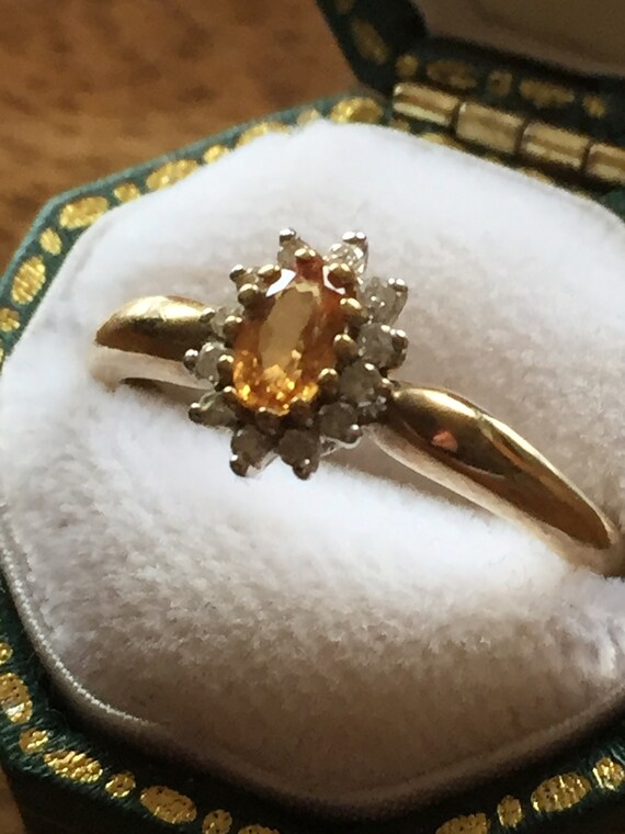 9ct yellow gold diamond and yellow sapphire ladies