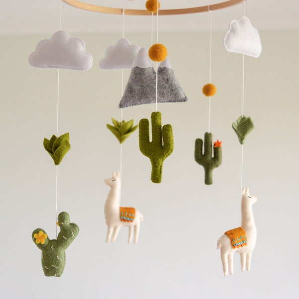 Mobile pour chambre d'enfant Mobile avec des lamas et des cactus Mobile pour lit de bébé, désert, décoration moutarde, décoration mobile pour chambre de bébé, montagne