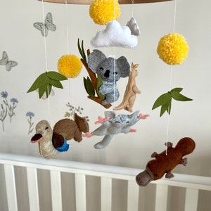 Australian animals mobile Koala hanging mobile Platypus mobile Kookaburra mobile Nursery decor Nursery mobile Baby shower gift Pom poms