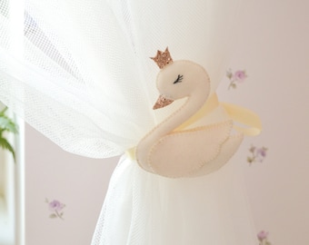 swan nursery decor