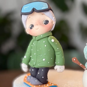 Handmade Snowboarder Figurine Cake Topper - Snowboard - Fondant - cake decor