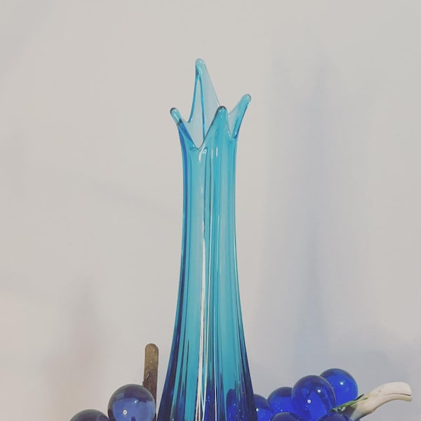 Blue L.E. Smith Simplicity 4 Finger Swung Vase