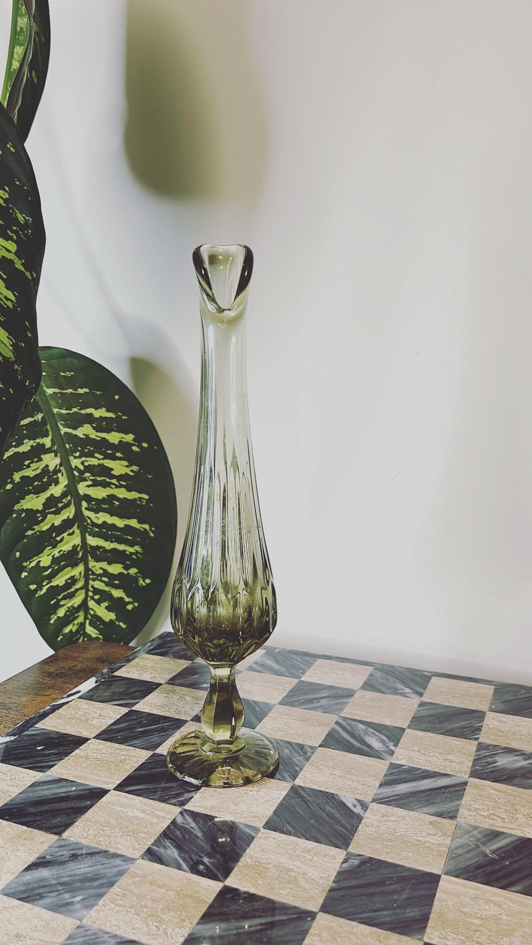 ヴィンテージ フェントン ガラス バッド ベース - Etsy 日本