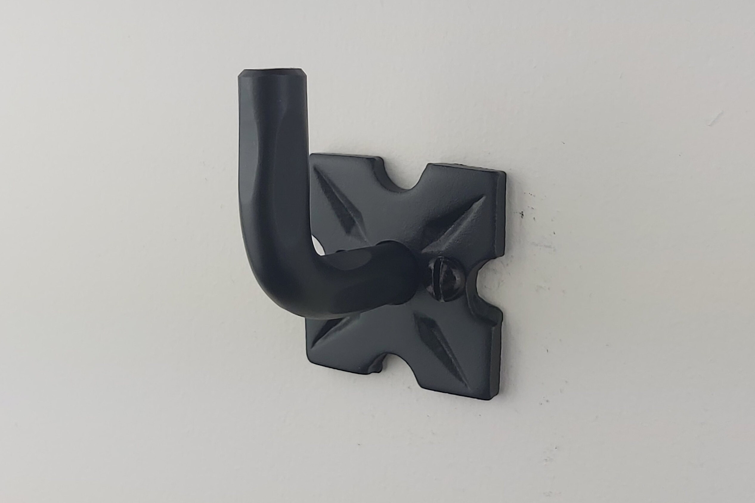 Gancho de pared / gancho industrial / pared montada / percha | Etsy