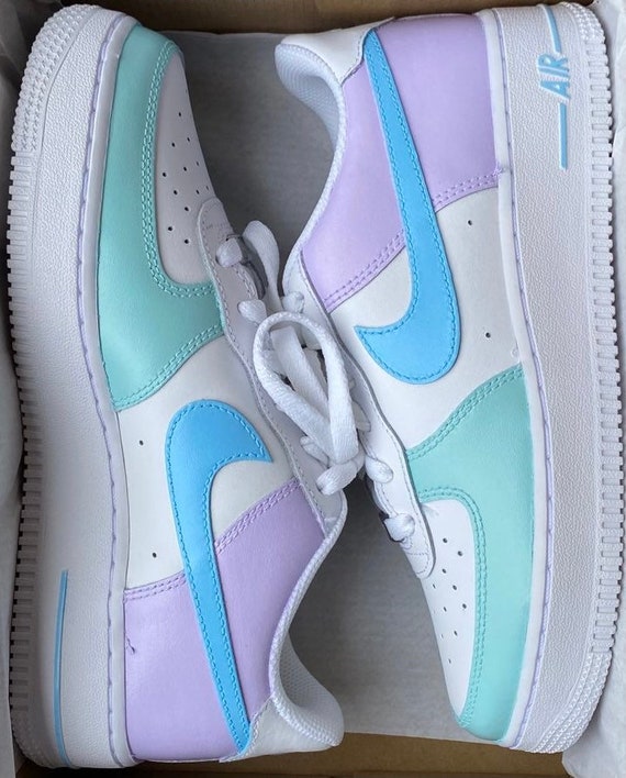 Museo aislamiento extraterrestre Nike Air Force 1 X Azul Verde y púrpura Diseño de bloque de - Etsy España