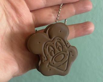 Llavero de sándwich de helado de Mickey, adorno para bolso, adorno para mochila, comida con forma de Mickey
