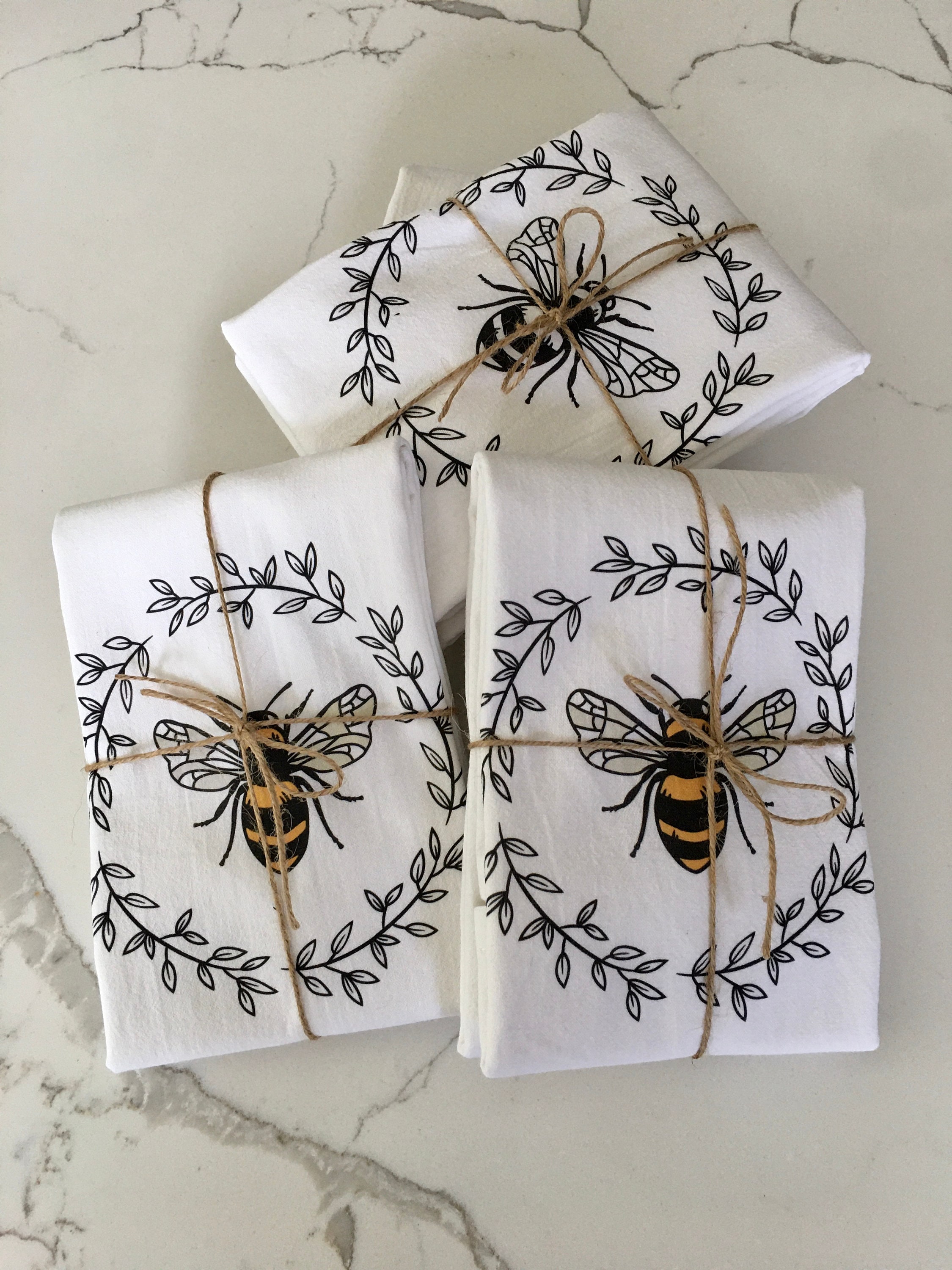 9 Pcs Bee Kitchen Decor 4 Bee Kitchen Towels 5 Cute Wooden Spoons Honey Bee  Dish Towels Plaid Honeycomb Hand Towels Bee Bath Tea Towels Absorbent for