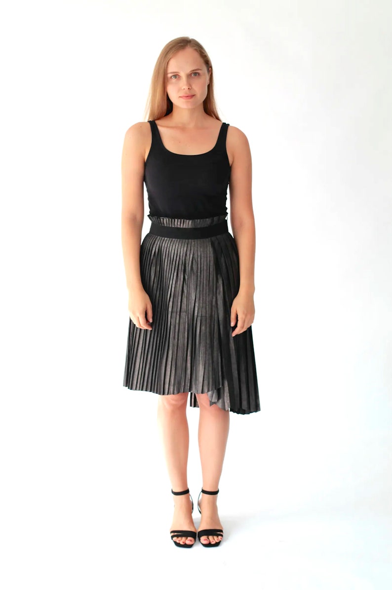 Gunmetal Suede Pleated Skirt, size S image 5