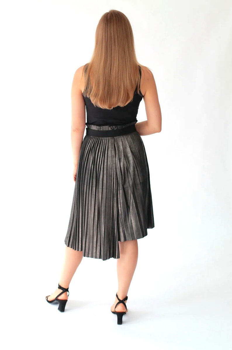 Gunmetal Suede Pleated Skirt, size S image 4